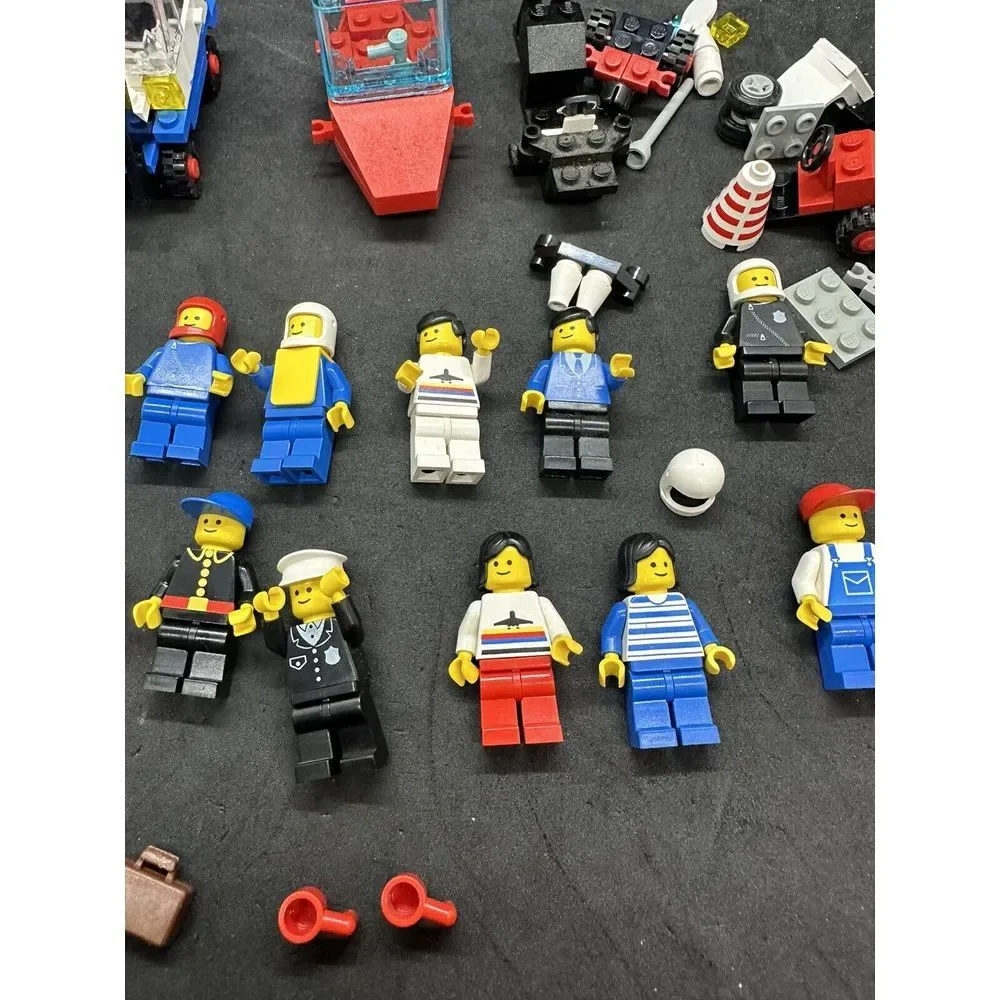 Vintage Lego‎ Minifigure Lot Space Town Late 80's Early 90's Misc Items